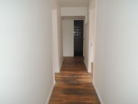 Appartement à louer - REIMS- ARISTIDE BRIAND- - Photo 2