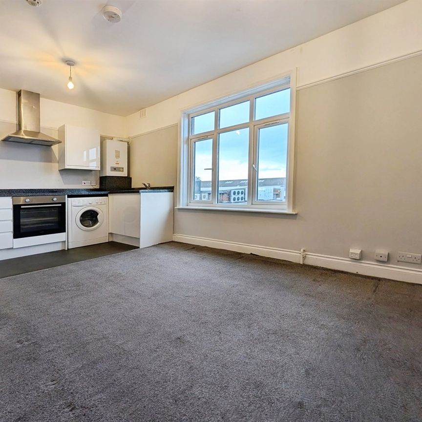 Burlington Mansions, SO15 - Photo 1