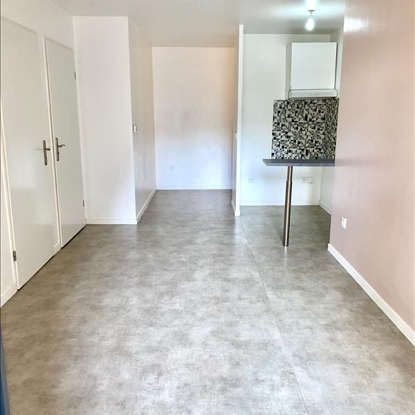 2 pièces - 45 m² - 1er étage - Colocation non autorisée - Photo 1