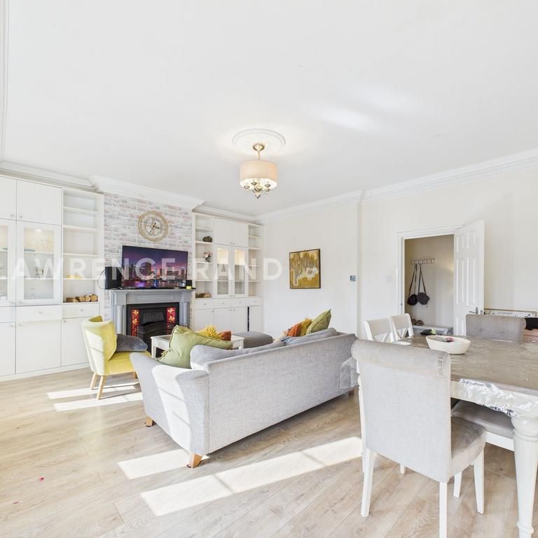 3 bedroom flat to rent - Photo 1