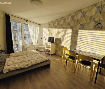 Pronájem bytu 1+kk 29 m² - Photo 1