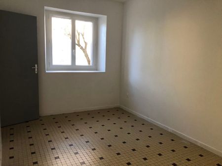 A LOUER VERTHEUIL MAISON 57 m2 ENTIEREMENT RENOVEE AVEC JARDIN - Photo 5