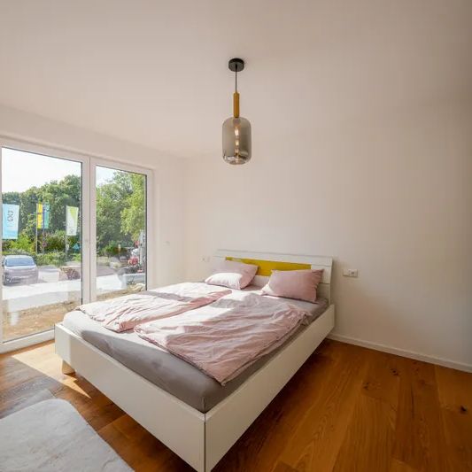 Privatparadies: 3 Zimmer mit Terrasse und eigenem Garten - Photo 1