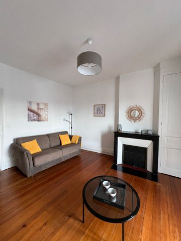 Location Appartement 1 pièce 44m² - Photo 2