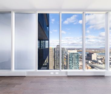 Rue du Square-Phillips, H3B 0H3, Montréal - Photo 1