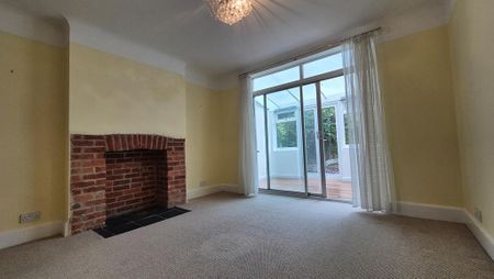 3 bedroom detached house to rent - Photo 2