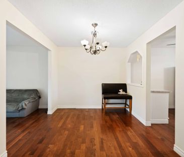 For Lease - 10 Claudette Gate, Hamilton, Ontario - Photo 2