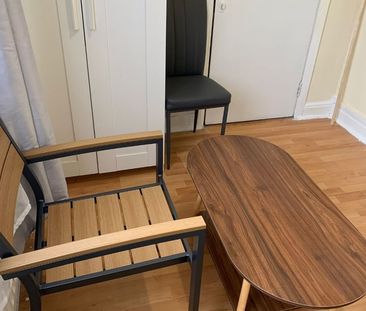 Room in a Shared Flat, Bowes Road, N11 - Photo 1