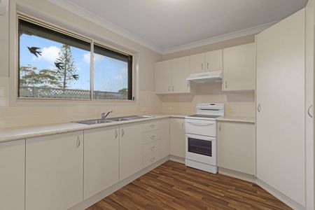 Well Maintained Villa - Photo 5