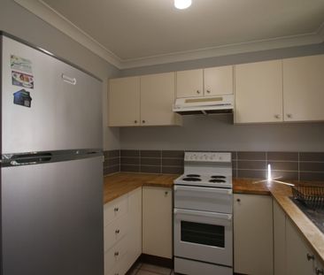 Cozy 1-Bedroom Unit with Whitegoods - Photo 2