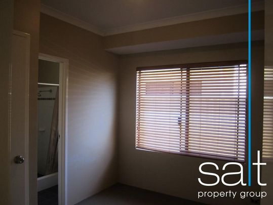 19 Dora Street, Queens Park - Photo 1