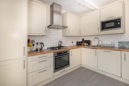 3 bedroom apartment to rent - Photo 5