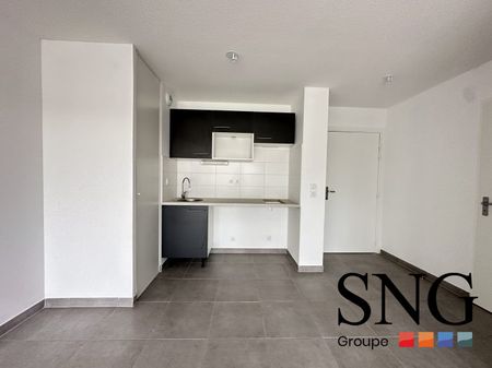 T2 AVEC BALCON ET PARKING - Photo 5