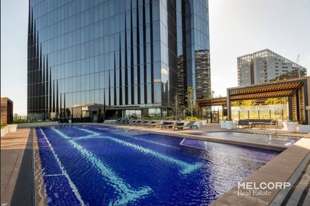 STYLISH TWO-BEDROOM APARMTENT IN MARINA TOWER - FURNISHED - Photo 2