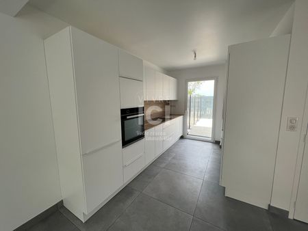 Location Appartement 4 pièces 87m² - Photo 4