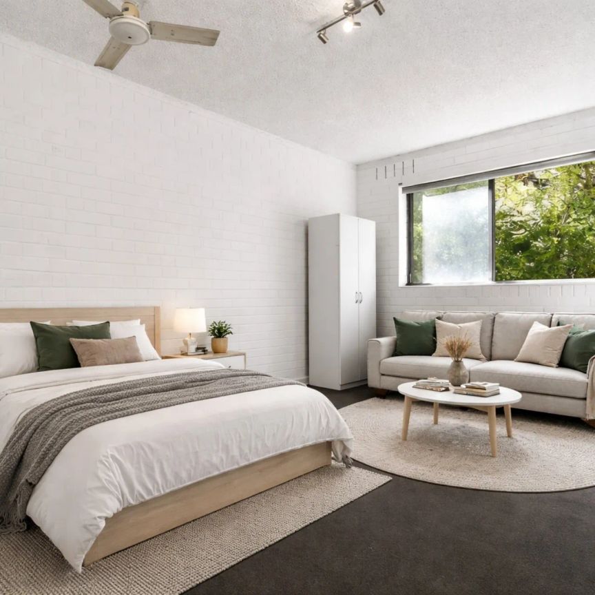 Low Maintenance and and Secure Studio in Prime St Kilda Location - Photo 1