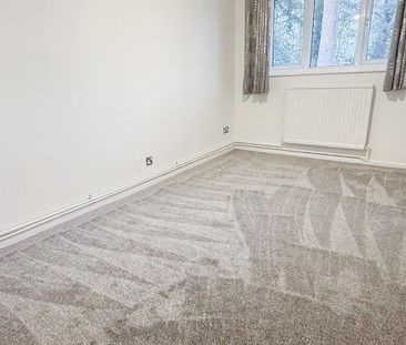 2 bedroom end of terrace house to rent - Photo 3