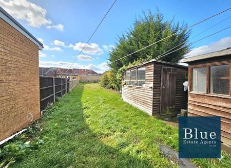 Mornington Crescent, Hounslow, TW5 - Photo 4