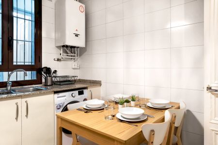 Bright room in les Heures street - Photo 4