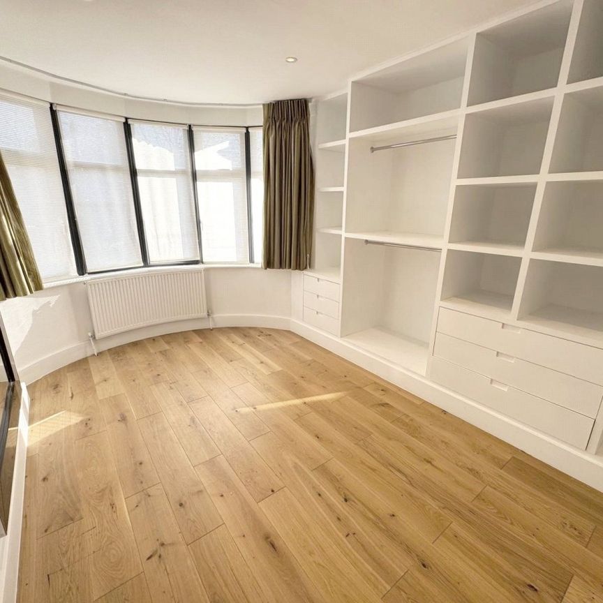 Hankins Lane, NW7, London - Photo 1