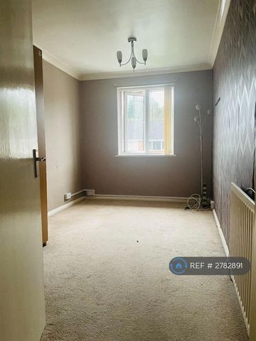2 bedroom maisonette to rent - Photo 3