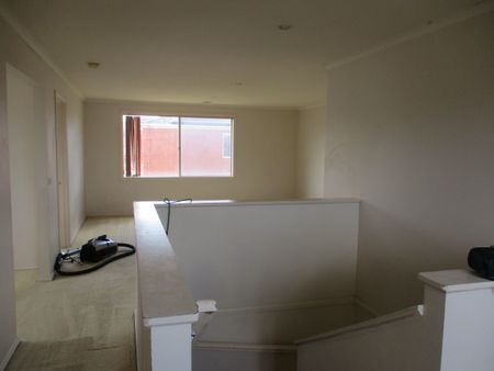 Spacious brick house suitable for a big family. - Photo 2