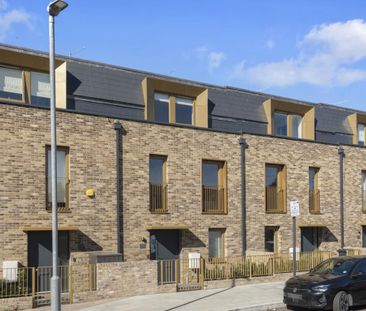 5 bedroom terraced house to rent - Photo 4