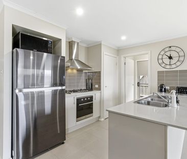 When First Impressions Count - Immaculate Family Home - Parking for... - Photo 5