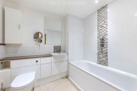 2 Bedroom Apartment, Cobham Grange – Cobham - Photo 2