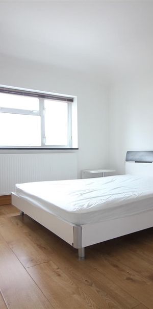 Marlborough Road, Uxbridge - Photo 1