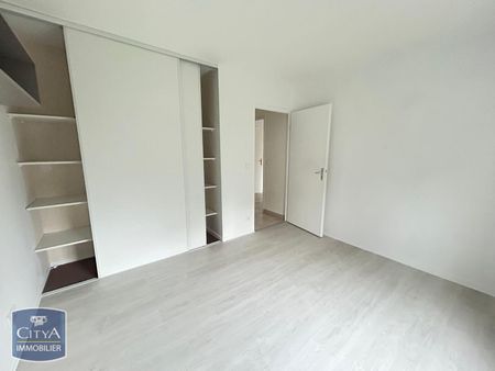 Location Appartement 2 pièces 48m² HENIN BEAUMONT 62110 - Photo 4