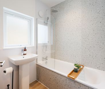 8 Bed Terraced House, Downend Road, BS16 - Photo 4