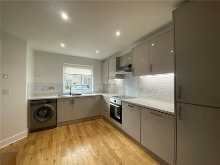 3 bedroom terraced house to rent - Photo 5