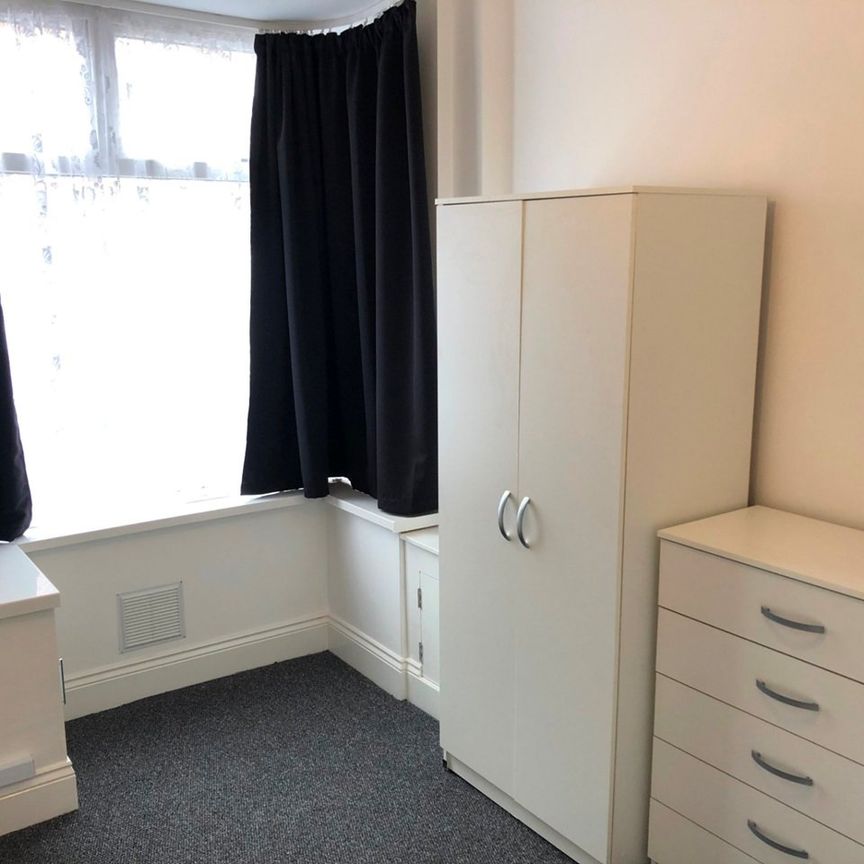 Room in a Shared House, Laxey Road, B16 - Photo 1