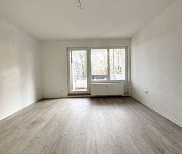 Hübsche 3-Zi.-Whg. mit modernem Badezimmer und Balkon - Foto 1