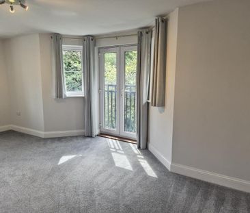 2 bedroom flat to rent - Photo 2