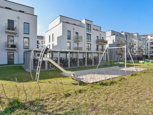 Perfekt für Familien - 4-Zimmer-Wohnung mit Terrasse zu vermieten! - Photo 1