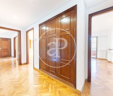 Flat for rent on Paseo Mallorca - Photo 2