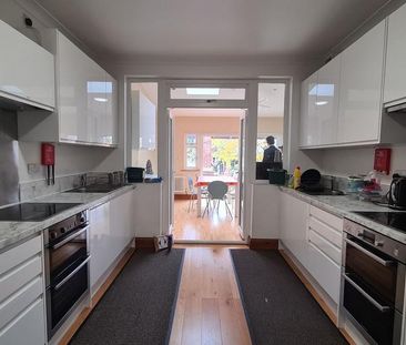 House share to rent - Photo 3