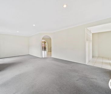 - HUGE FAMILY HOME - POOL + MONTHLY SERVICE - SIDE ACCESS - BOAT/CARAVAN/TRAILER PARKING - - Photo 1