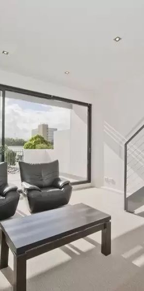 MGM MARTIN – ONE BEDROOM APARTMENT - Photo 1