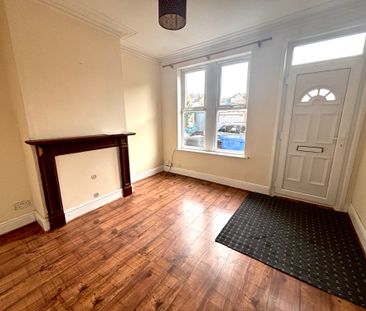 2 bedroom mid-terrace to rent Cowley Street, Derby - Photo 4