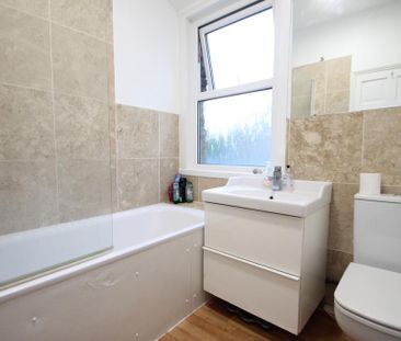 1 bedroom in a house share to rent - Photo 5