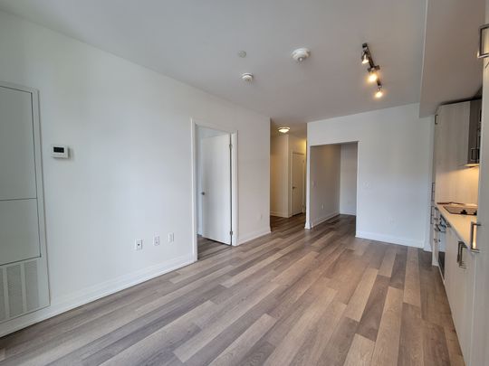 For Lease - 77 Mutual Street Unit# 412, Toronto, Ontario - Photo 1