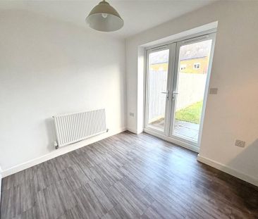 3 bedroom semi-detached house to rent - Photo 3