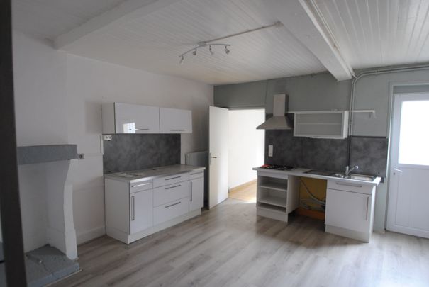 Location Maison 5 pièces 100m² MOZAC 63200 - Photo 1