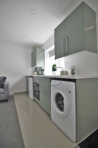 1 Bedroom Apartment - Photo 4