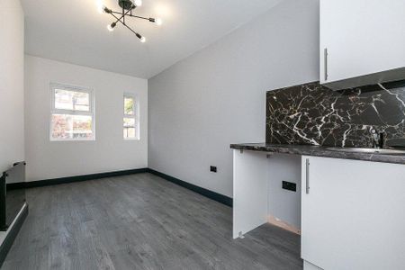House share to rent - Photo 2
