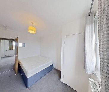 3 bedroom flat to rent - Photo 5