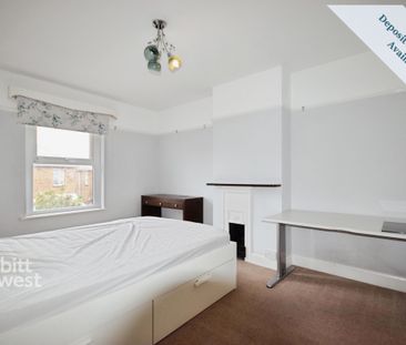 4 bedroom semi-detached house to rent - Photo 2